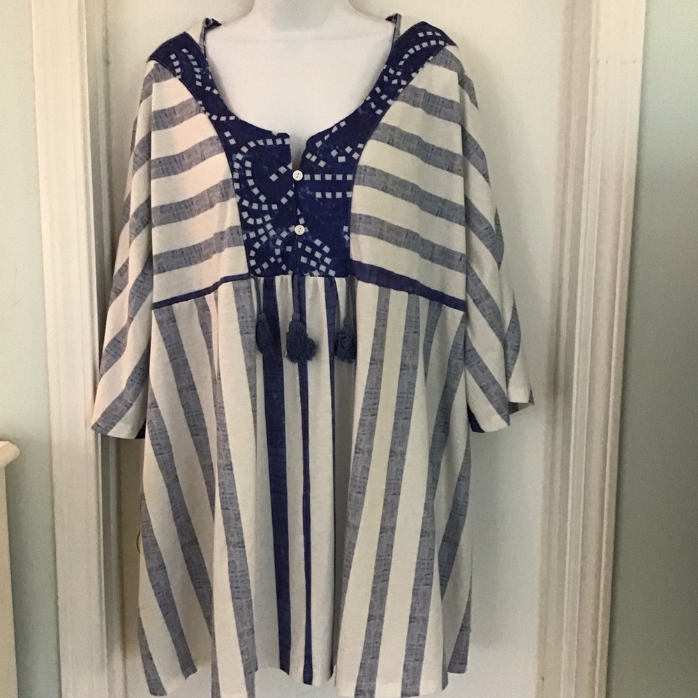 NWOT Tunic Top Size L